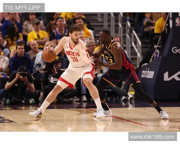 火箭惨败勇士:哈登全场20投4中砍下14分,战神跌落凡尘?